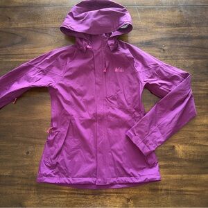REI Co-Op Rainier Rain Jacket Women's XS Purple Hooded Waterproof Packable
